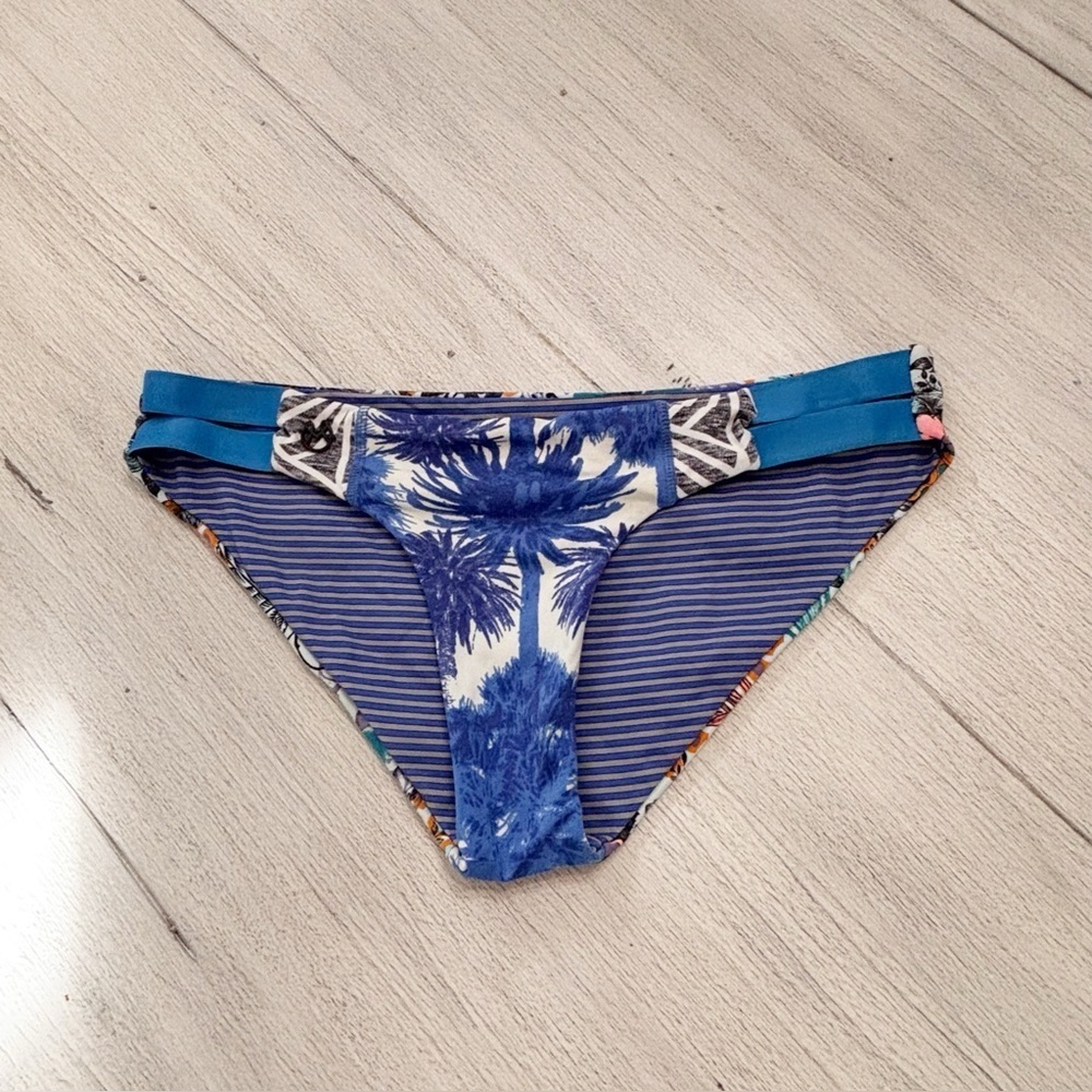 MAAJI Womens Multicolor Reversible Floral Palm Print Strappy Bikini Bottom Sz M
